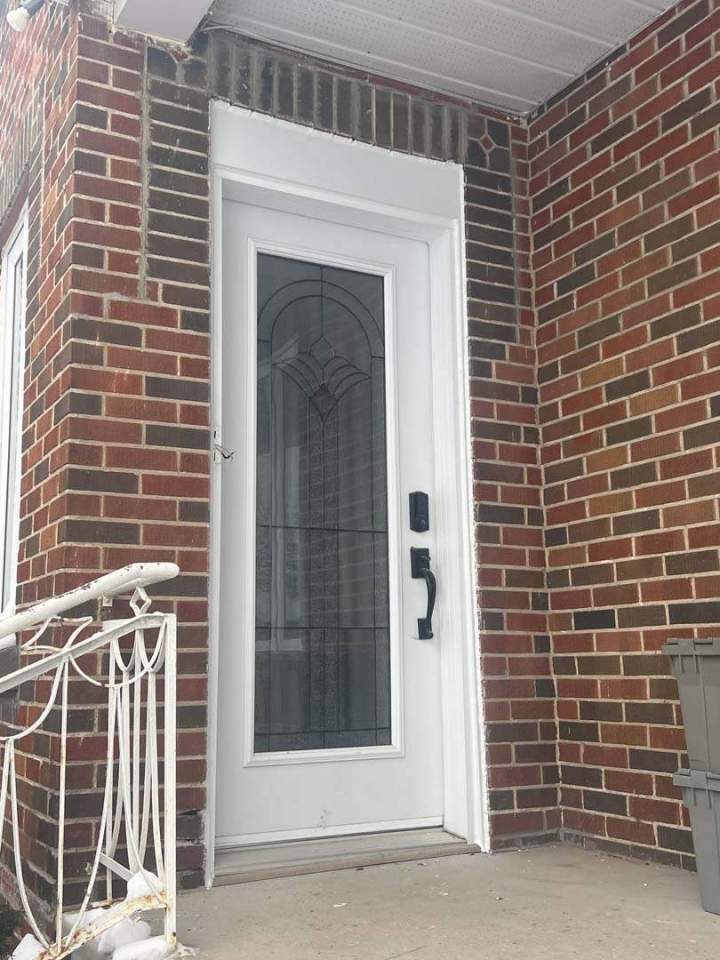 Installation de portes Terrebonne