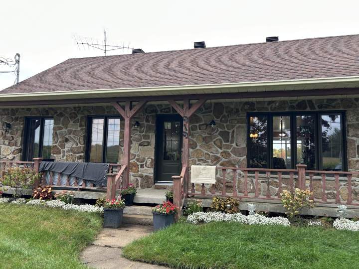 Pose de portes Terrebonne